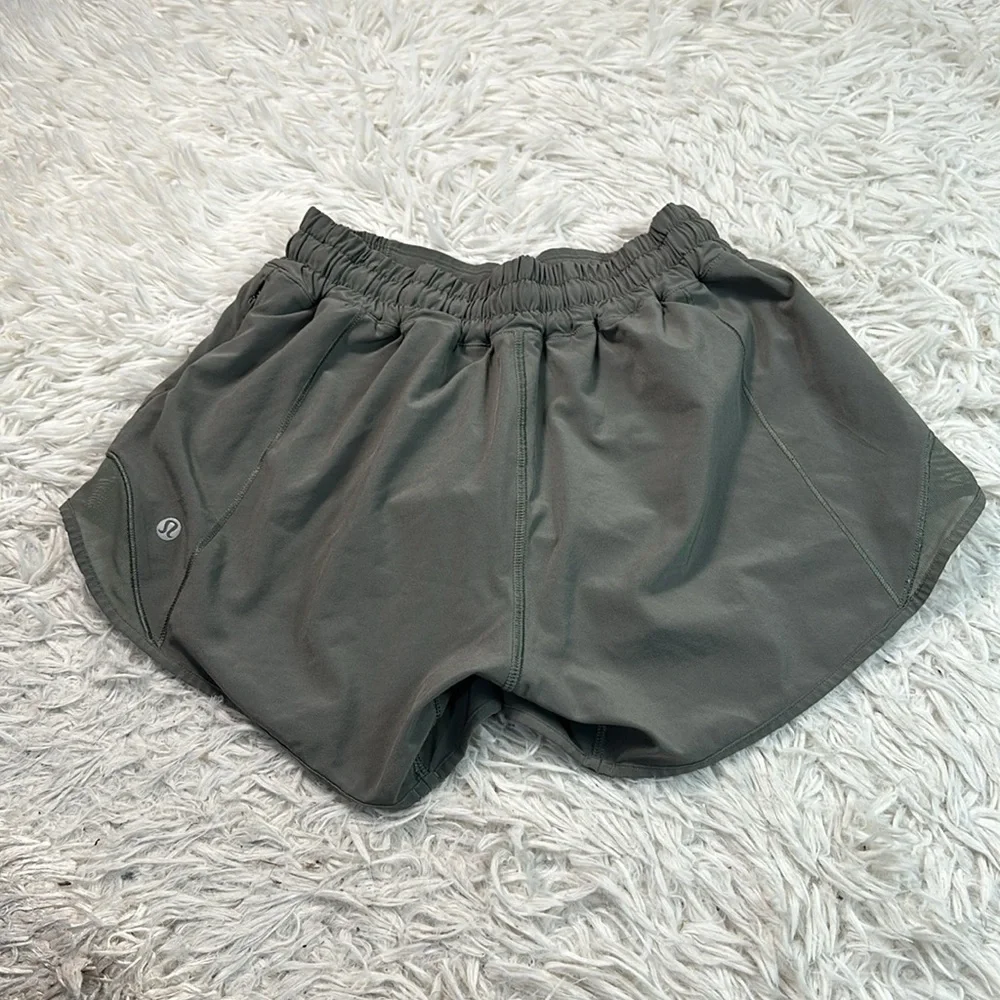 Lululemon Hotty Hot Short II *Long 4" Grey Sage ALOHA - Picture 3 of 6